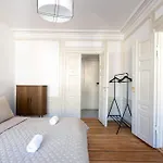 Spacious On Lively & Vibrant Street Apartment