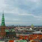Spacious On Lively & Vibrant Street Copenhagen