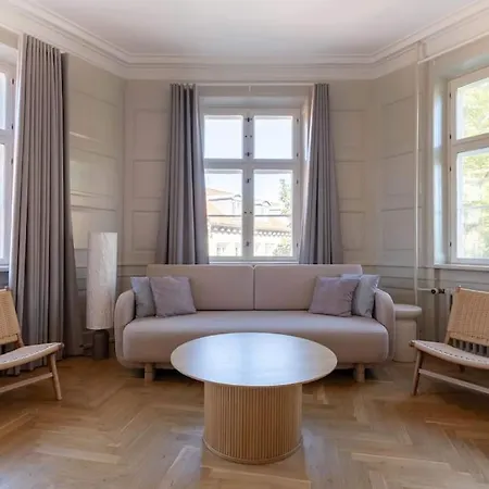 Spacious On Lively & Vibrant Street Apartament Kopenhaga