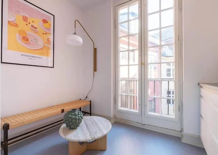 Apartman Spacious On Lively & Vibrant Street *