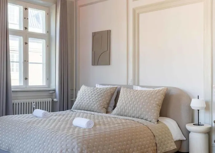 Apartman Spacious On Lively & Vibrant Street