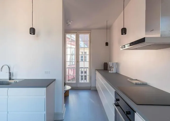 Apartment Spacious On Lively & Vibrant Street Copenhagen