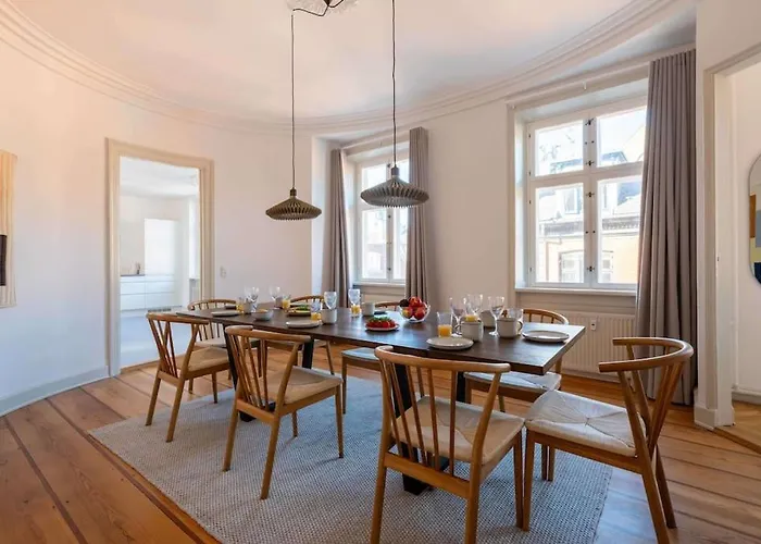Spacious On Lively & Vibrant Street Apartment Copenhagen