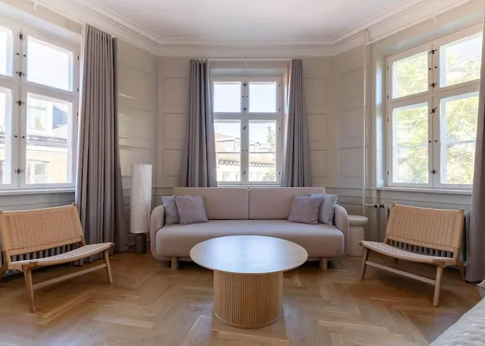 Spacious On Lively & Vibrant Street Apartment Copenhagen