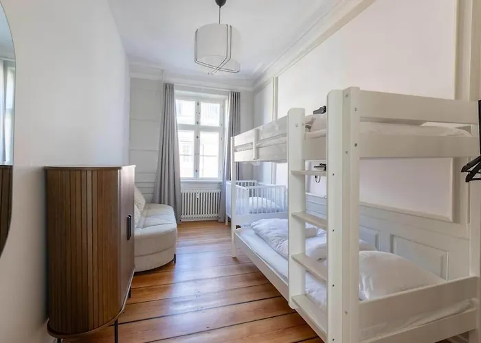 Apartment Spacious On Lively & Vibrant Street Copenhagen