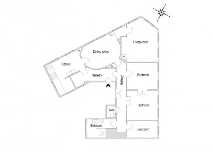 Spacious On Lively & Vibrant Street *