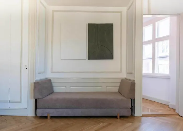 Spacious On Lively & Vibrant Street