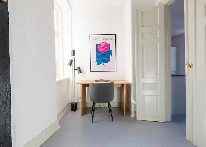 Spacious On Lively & Vibrant Street * Copenhague