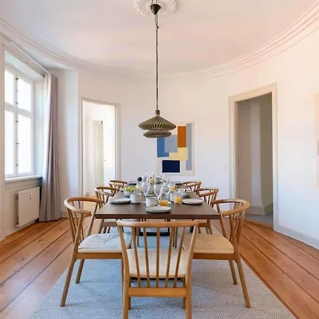 Spacious On Lively & Vibrant Street Apartament Kopenhaga