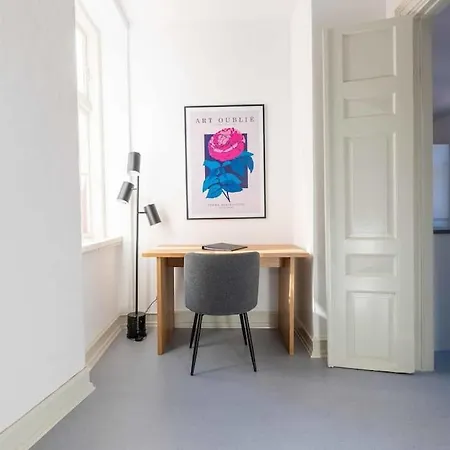 Spacious On Lively & Vibrant Street * Kopenhaga